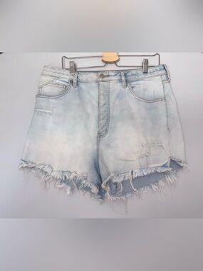 Free People We The Free Size 34 Distressed Denim Cutoff Shorts Light Wash